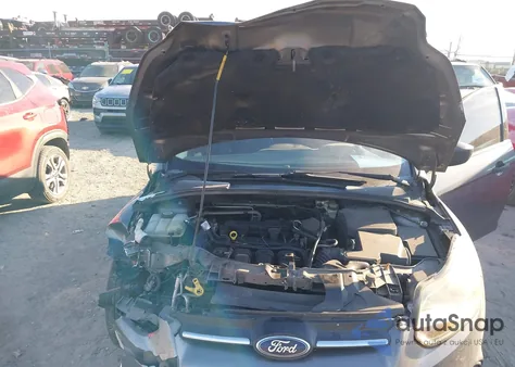 2012 Ford Focus S из США, поврежденный, VIN 1FAHP3E20CL408257